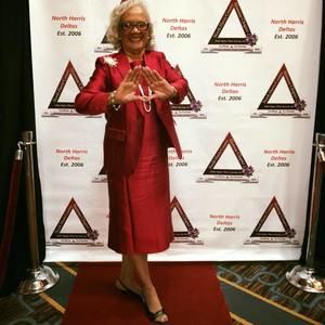 Meet your Posher, Elaine